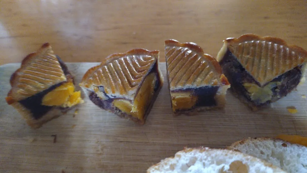 Moon Cake Haricot Rouge Aux Porcs